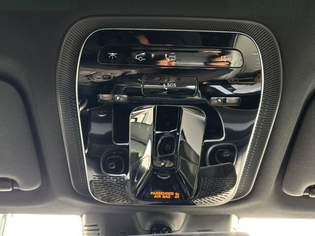 Used 2025 Mercedes-Benz GLC 300 4MATIC image 36