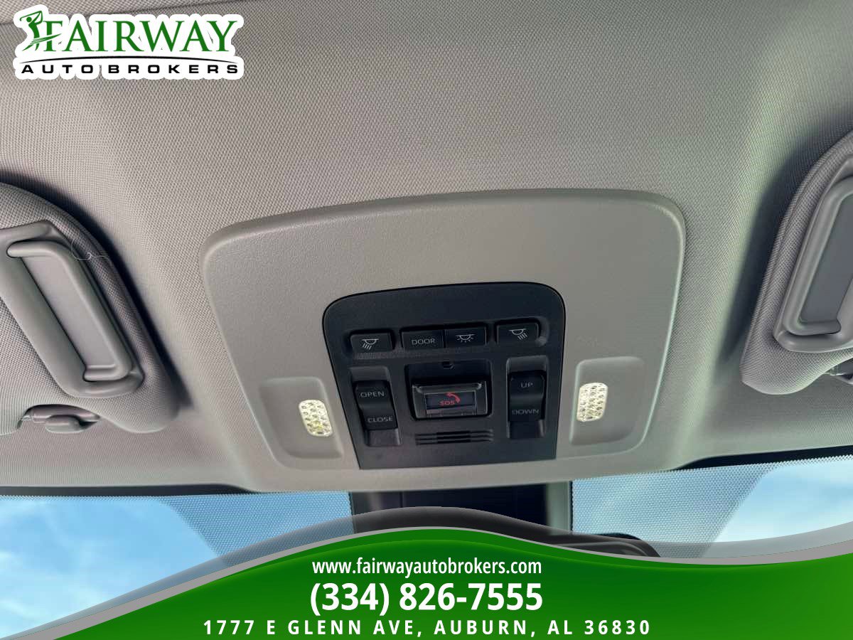 Used 2024 Toyota Camry SE image 25