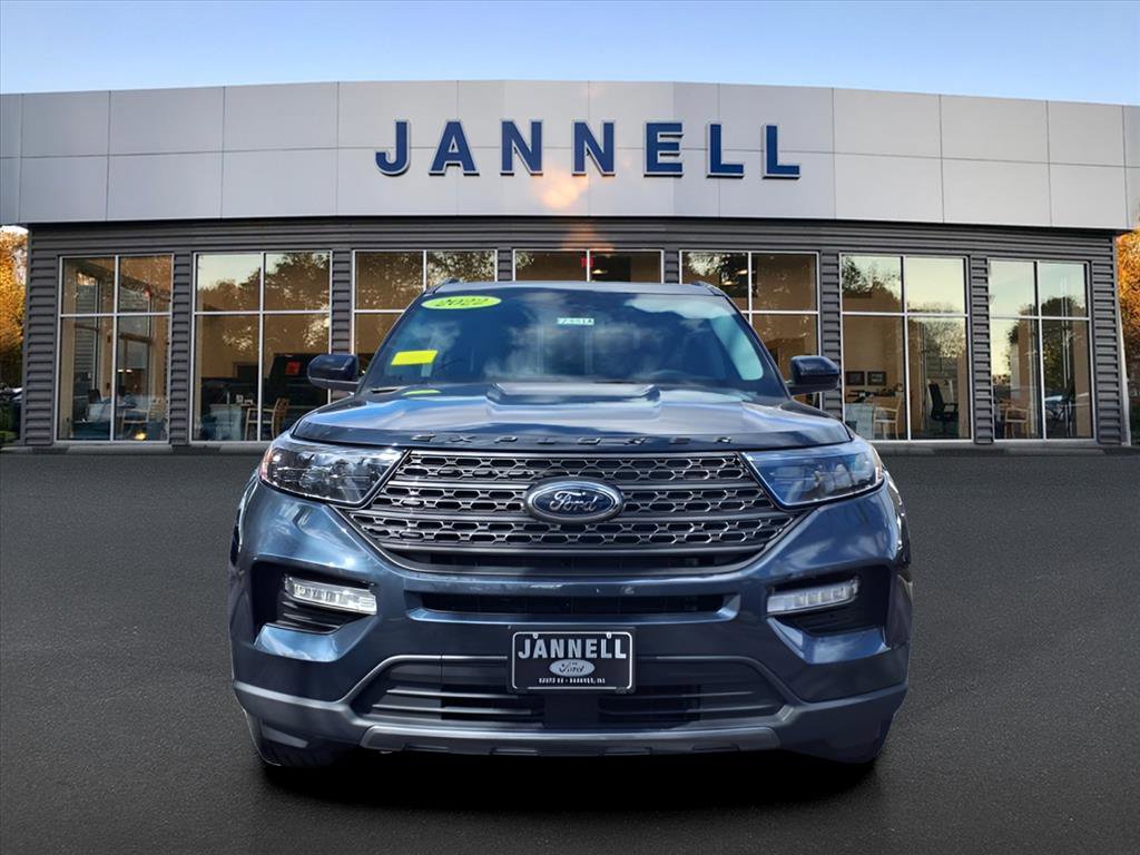Used 2022 Ford Explorer XLT w/ Equipment Group 202A image 2
