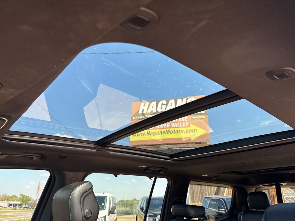 Certified 2022 Jeep Wagoneer Series II w/ Convenience Group I image 10