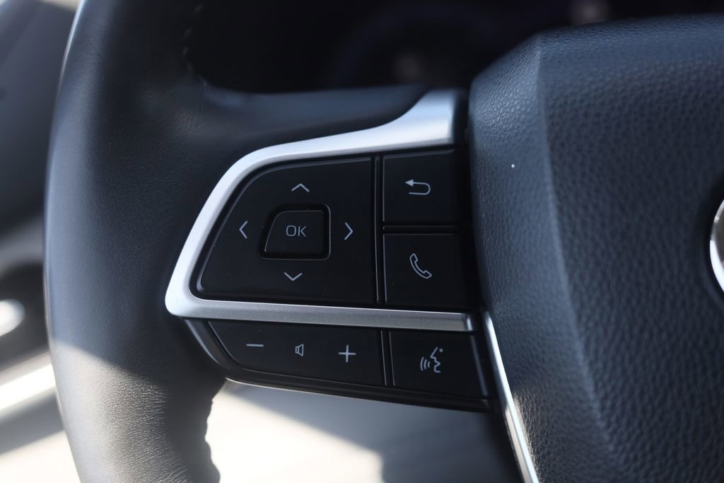 Used 2023 Toyota Highlander Limited AWD/4WD image 11