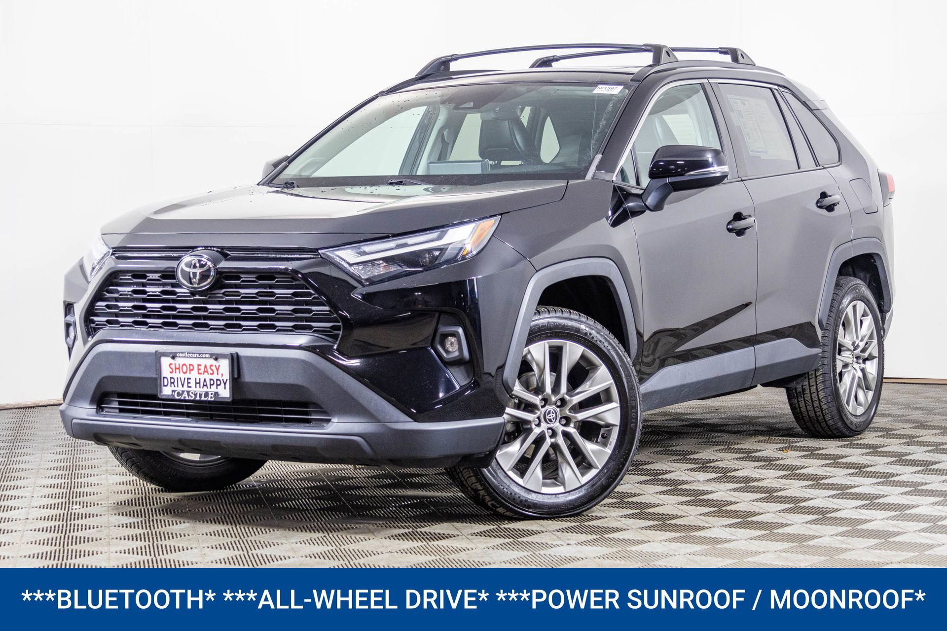 Used 2022 Toyota RAV4 XLE Premium image 2