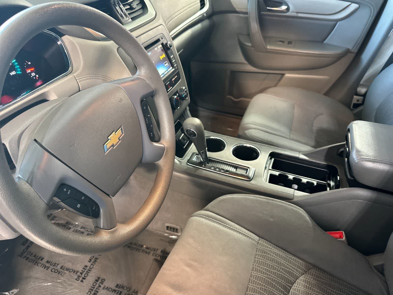 Used 2017 Chevrolet Traverse LS FWD image 12