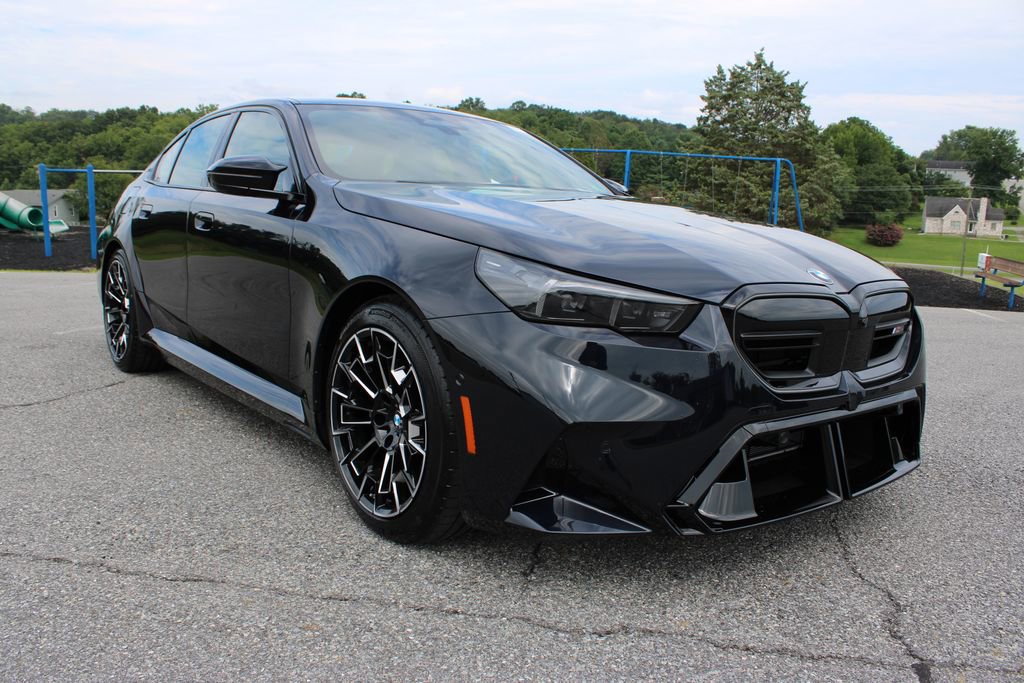 New 2026 BMW M5 image 2