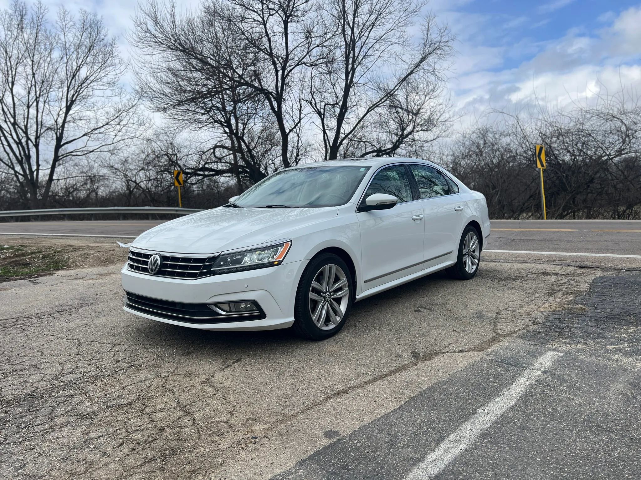 Used 2017 Volkswagen Passat 1.8T SE image 7
