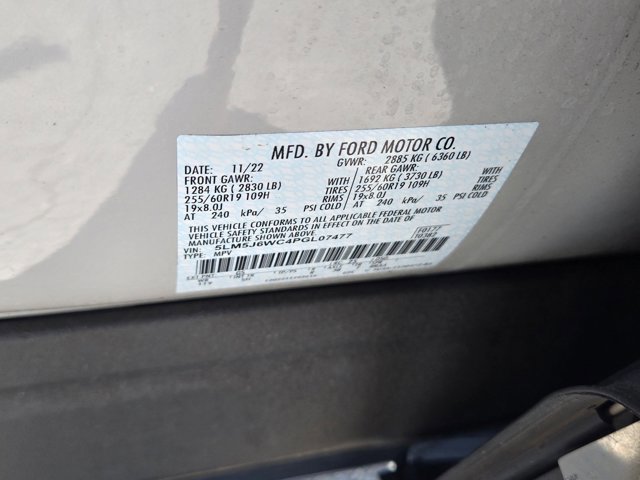 Used 2023 Lincoln Aviator 2WD w/ Class IV Trailer Tow Package image 14