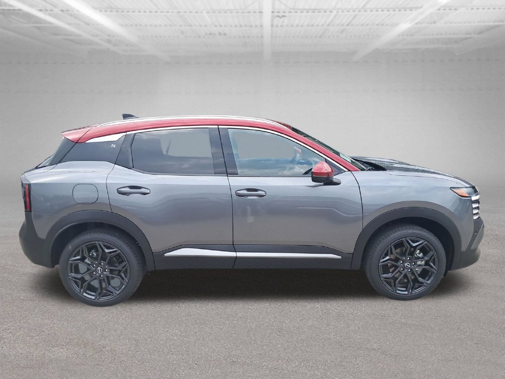 New 2026 Nissan Kicks SR w/ SR Premium Package FWD image 13