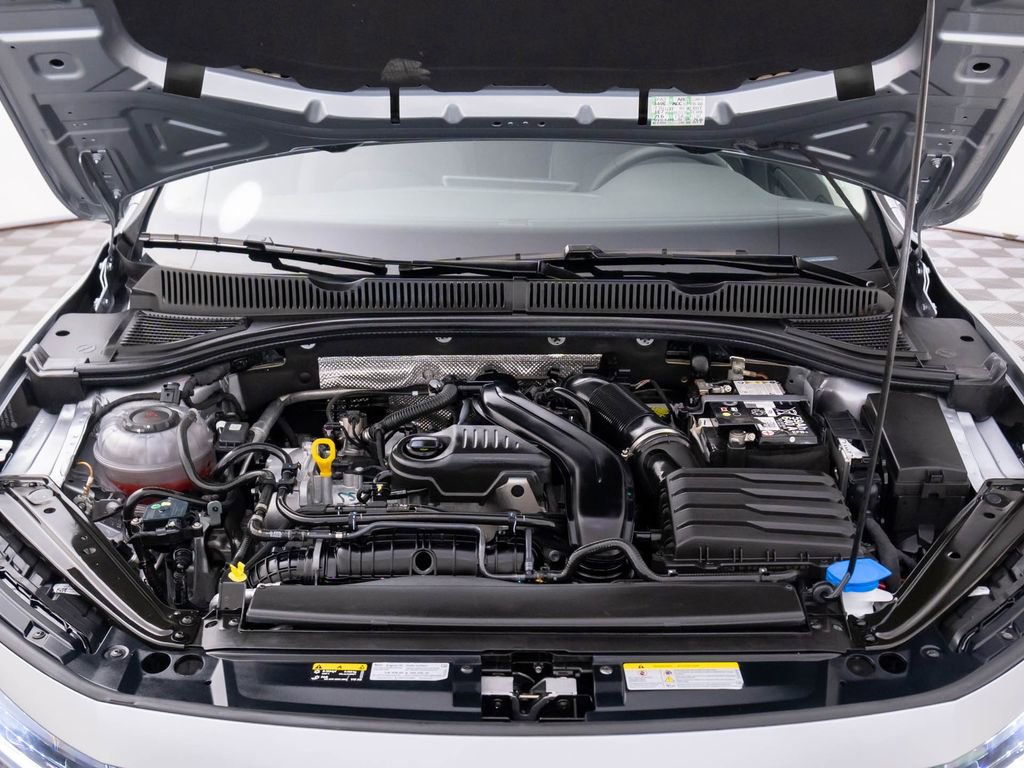 Used 2025 Volkswagen Jetta SE image 25