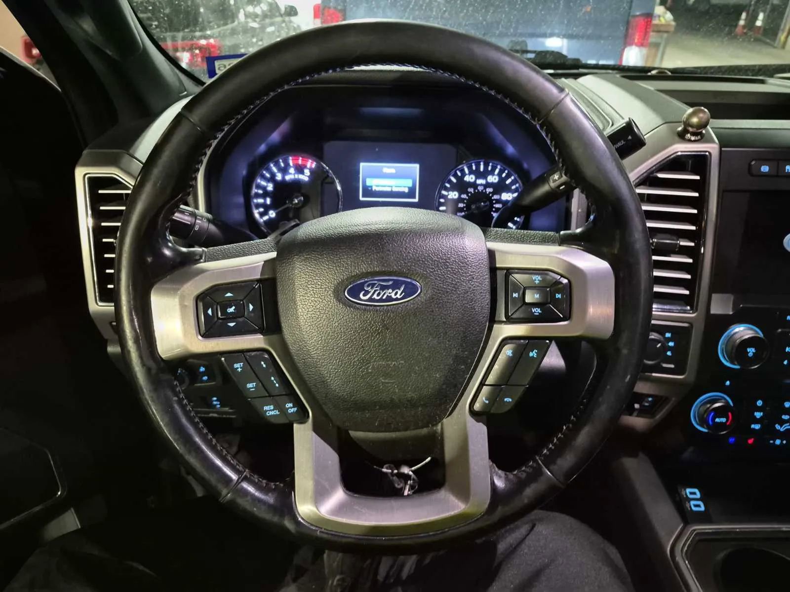 Used 2018 Ford F350 Platinum w/ Platinum Ultimate Package AWD/4WD image 5