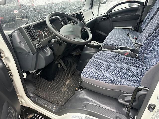 Used 2023 Chevrolet Low Cab Forward 5500XD RWD image 9
