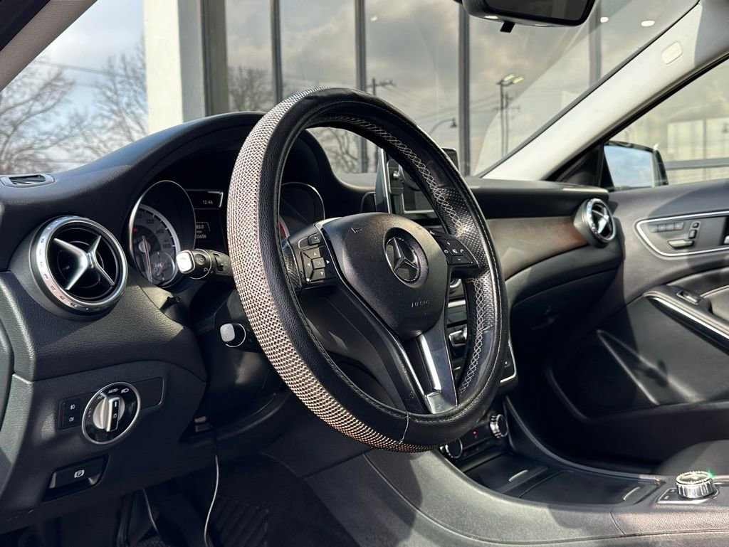 Used 2015 Mercedes-Benz GLA 250 image 2