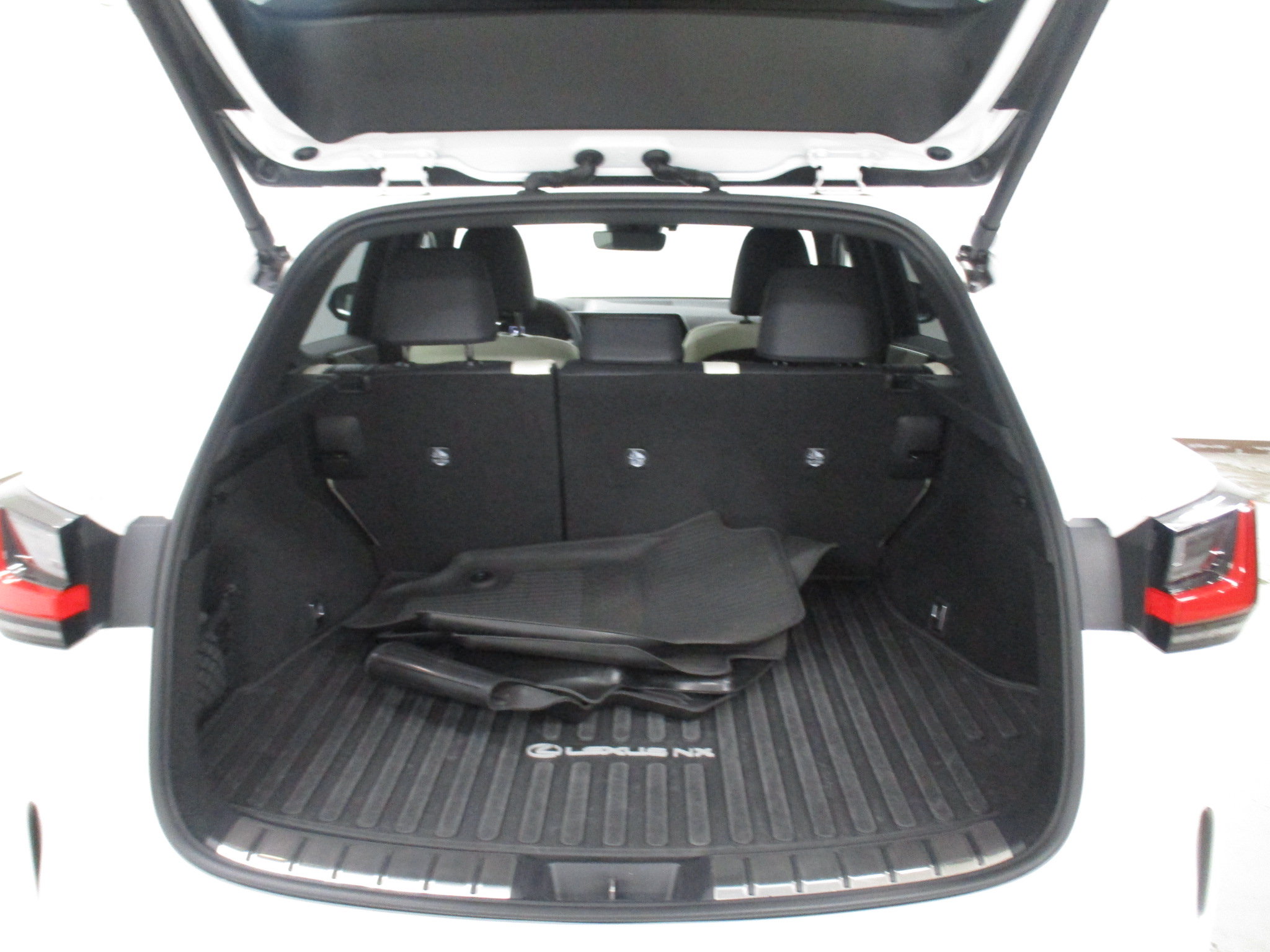 Used 2024 Lexus NX 350 AWD w/ Cold Area Package image 10