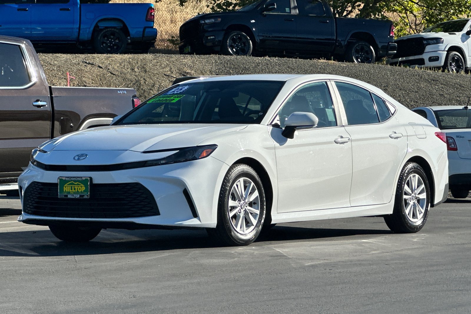 Used 2025 Toyota Camry LE FWD image 9
