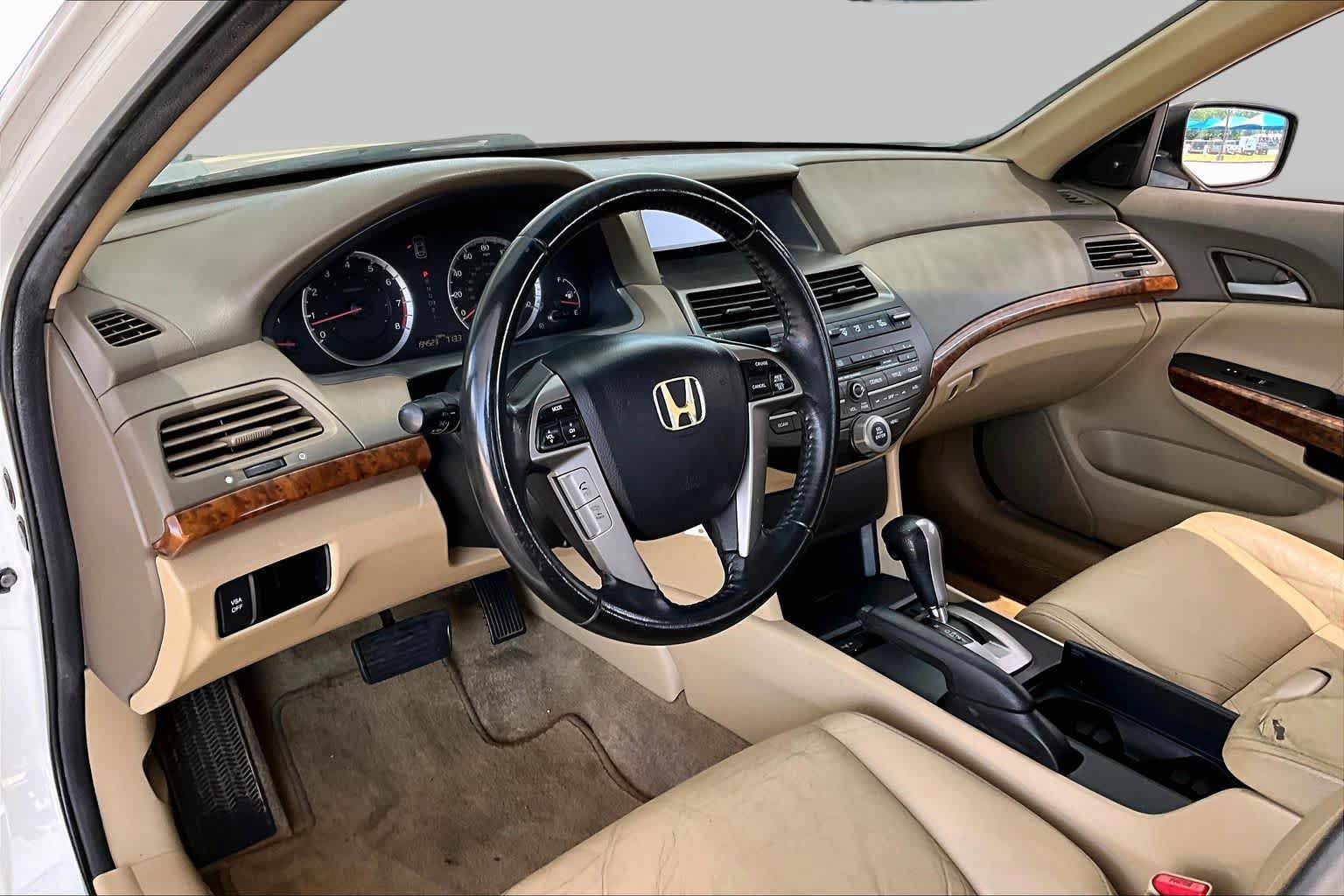Used 2010 Honda Accord EX-L image 17
