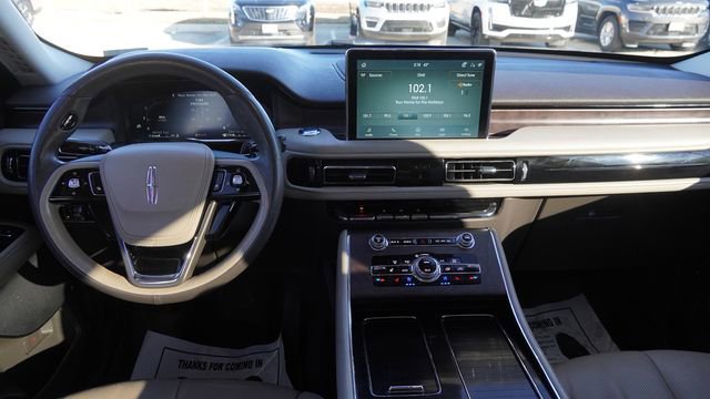 Used 2023 Lincoln Aviator Reserve w/ Equipment Group 201A image 16