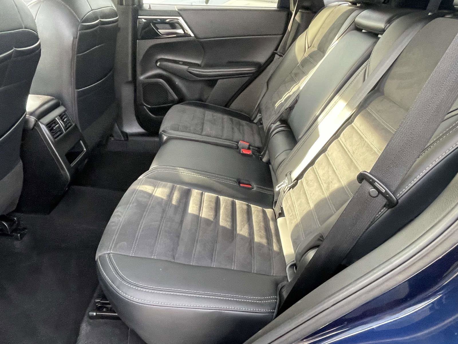Used 2024 Mitsubishi Outlander SE image 5