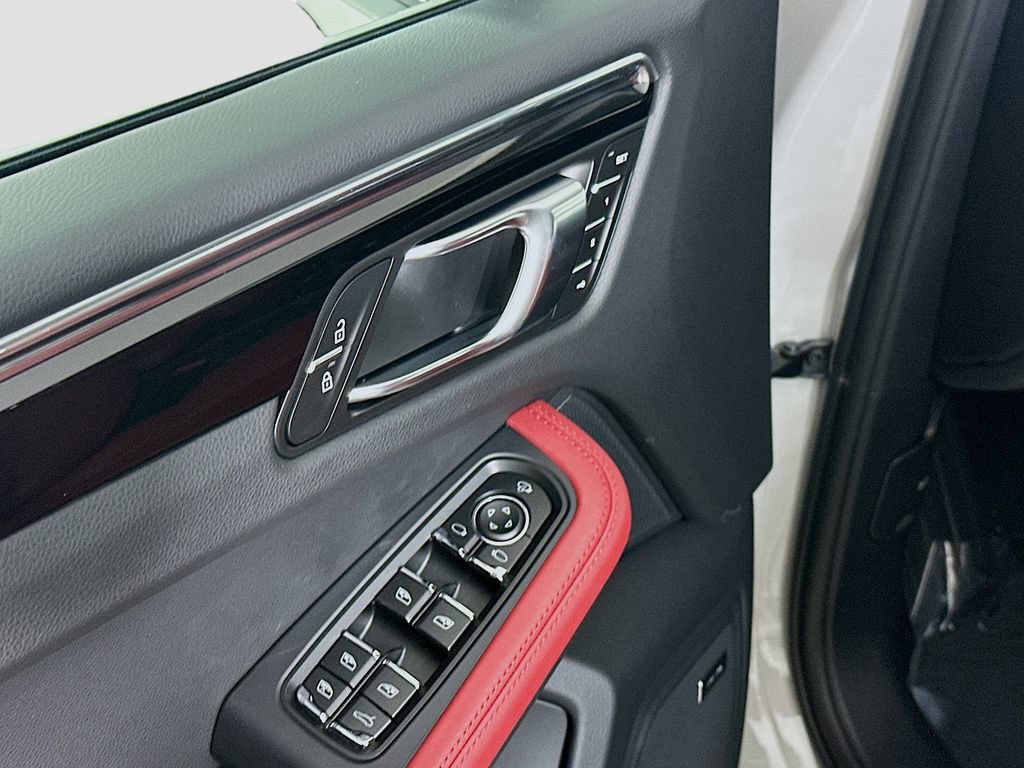 New 2026 Porsche Macan S AWD/4WD image 19