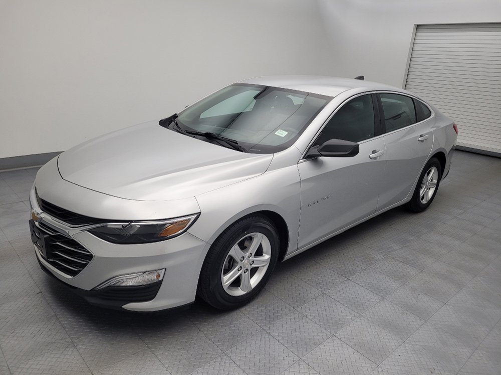 Used 2021 Chevrolet Malibu LS FWD image 2