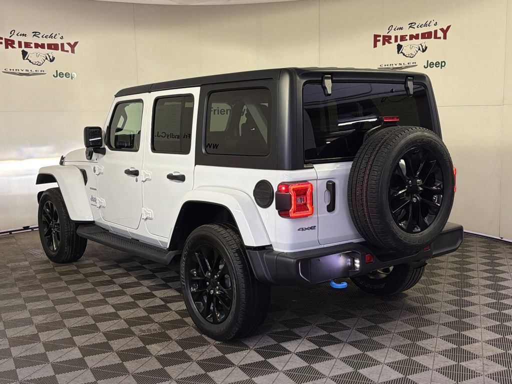 Used 2023 Jeep Wrangler Unlimited Sahara w/ Cold Weather Group image 5