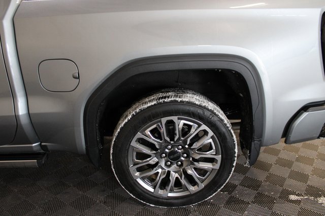 Used 2024 GMC Sierra 1500 Denali Ultimate image 9