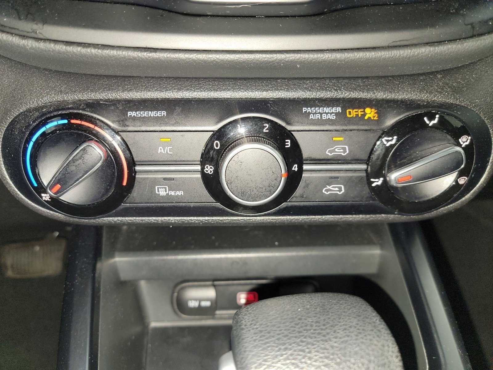 Used 2020 Kia Soul S FWD image 25