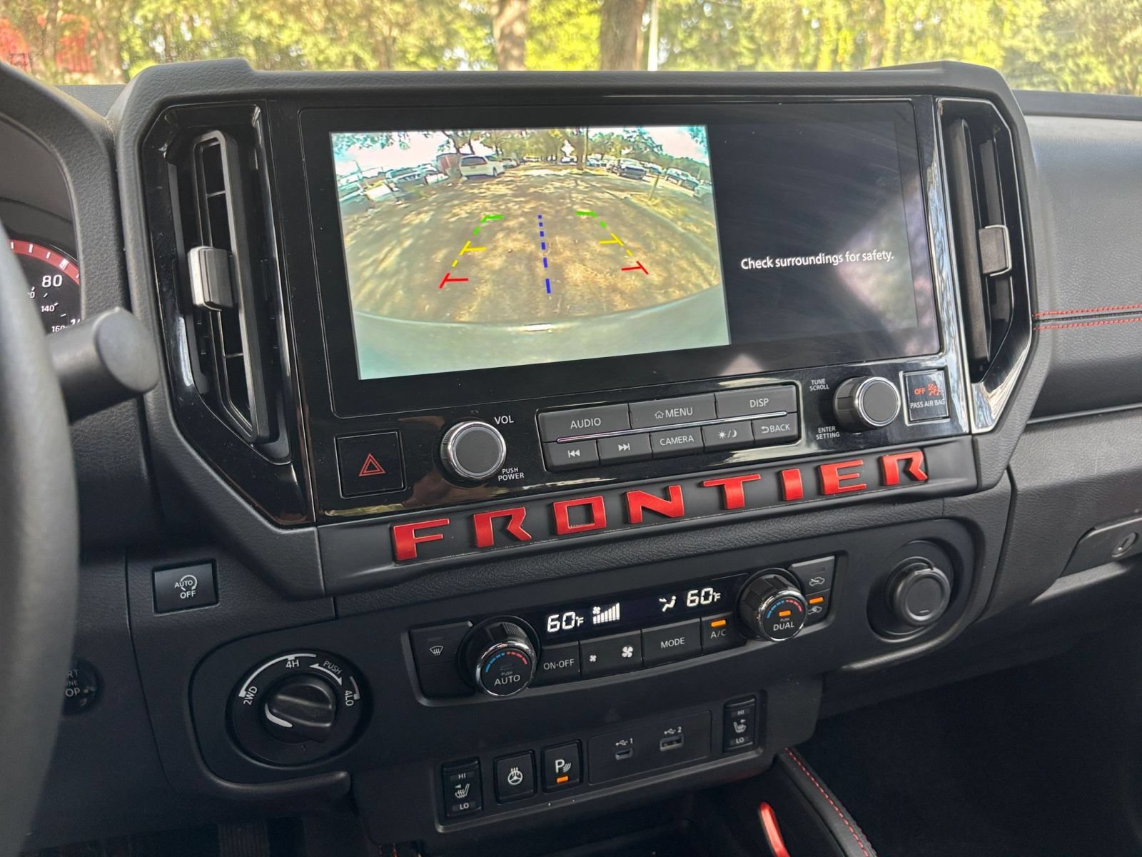 Used 2026 Nissan Frontier PRO-4X AWD/4WD image 24