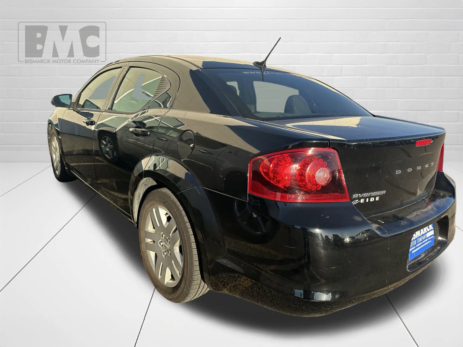 Used 2013 Dodge Avenger SE image 8