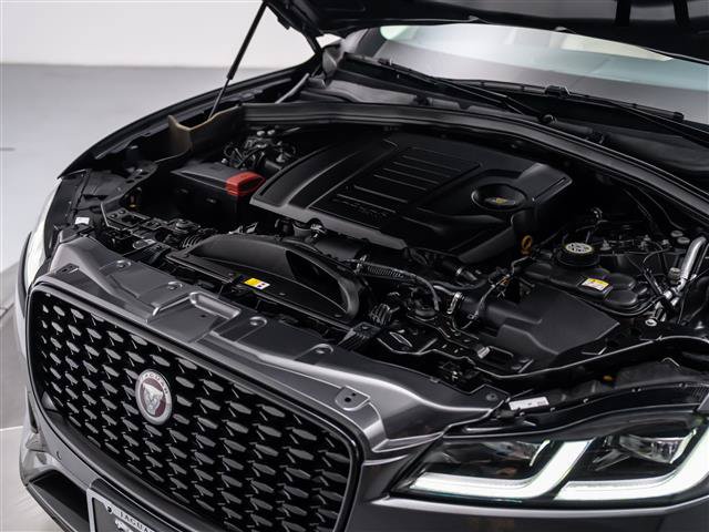 Used 2022 Jaguar F-PACE S AWD/4WD image 10