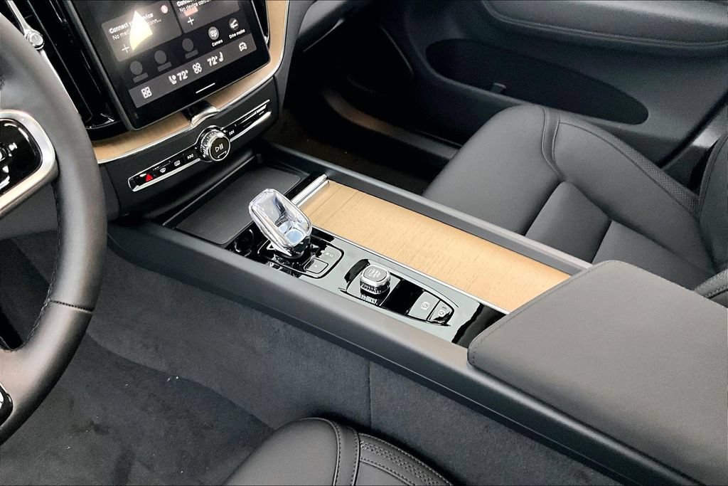 New 2026 Volvo XC60 B5 Core w/ Climate Package AWD/4WD image 20