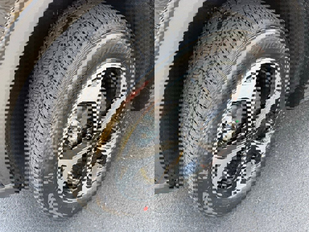 New 2025 Ford Escape ST-Line Select w/ Class II Trailer Tow Package image 13