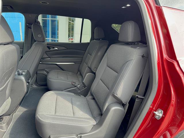 Certified 2025 Chevrolet Traverse LT w/ Driver Confidence Package FWD image 12