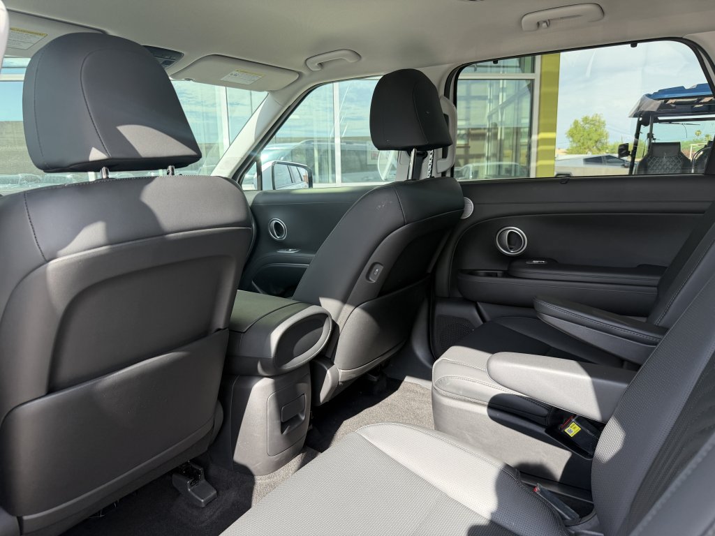 Used 2026 Hyundai Palisade SEL FWD image 33