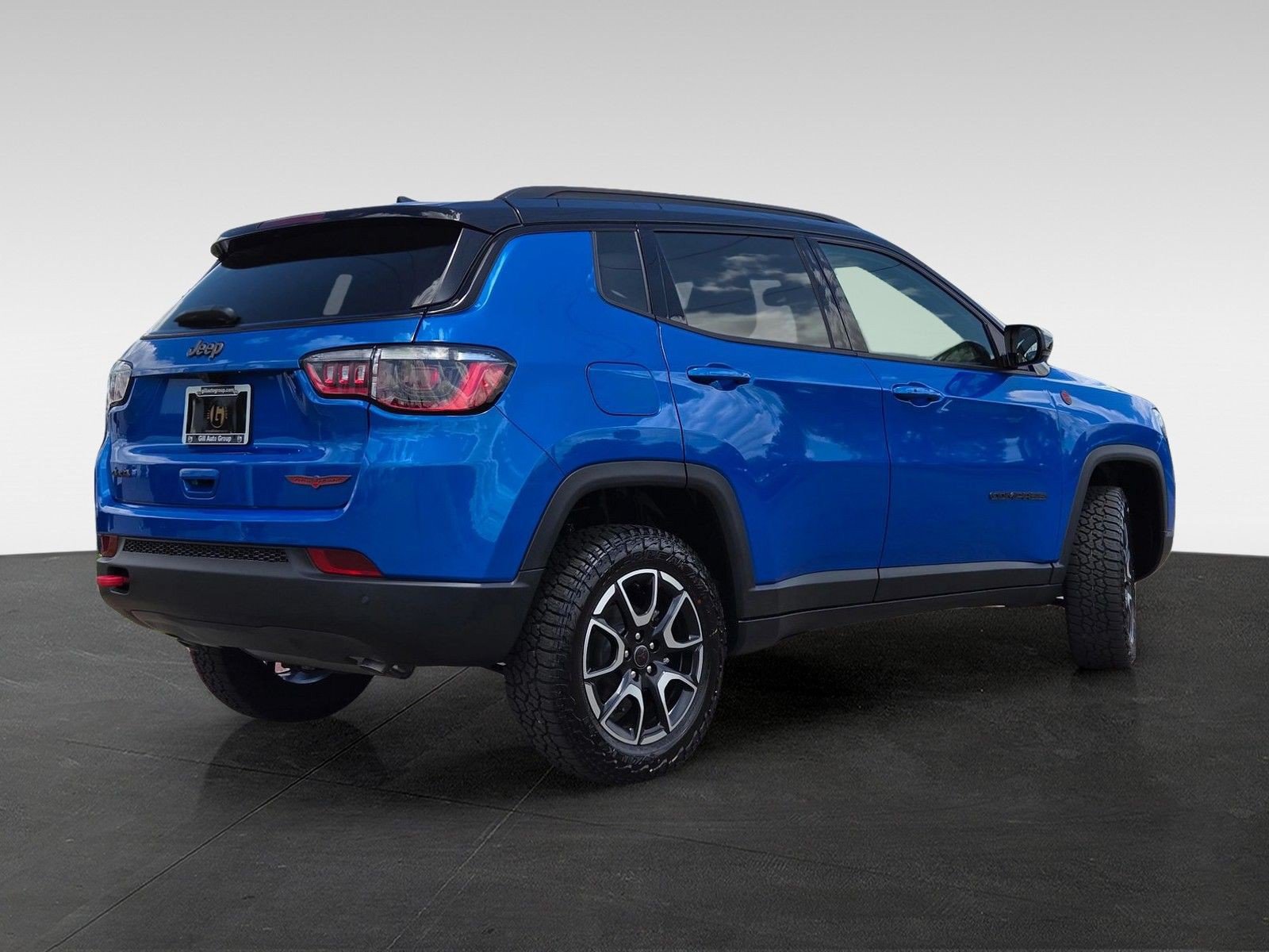 New 2026 Jeep Compass Trailhawk w/ Sun, Sound & Navigation Group AWD/4WD image 5