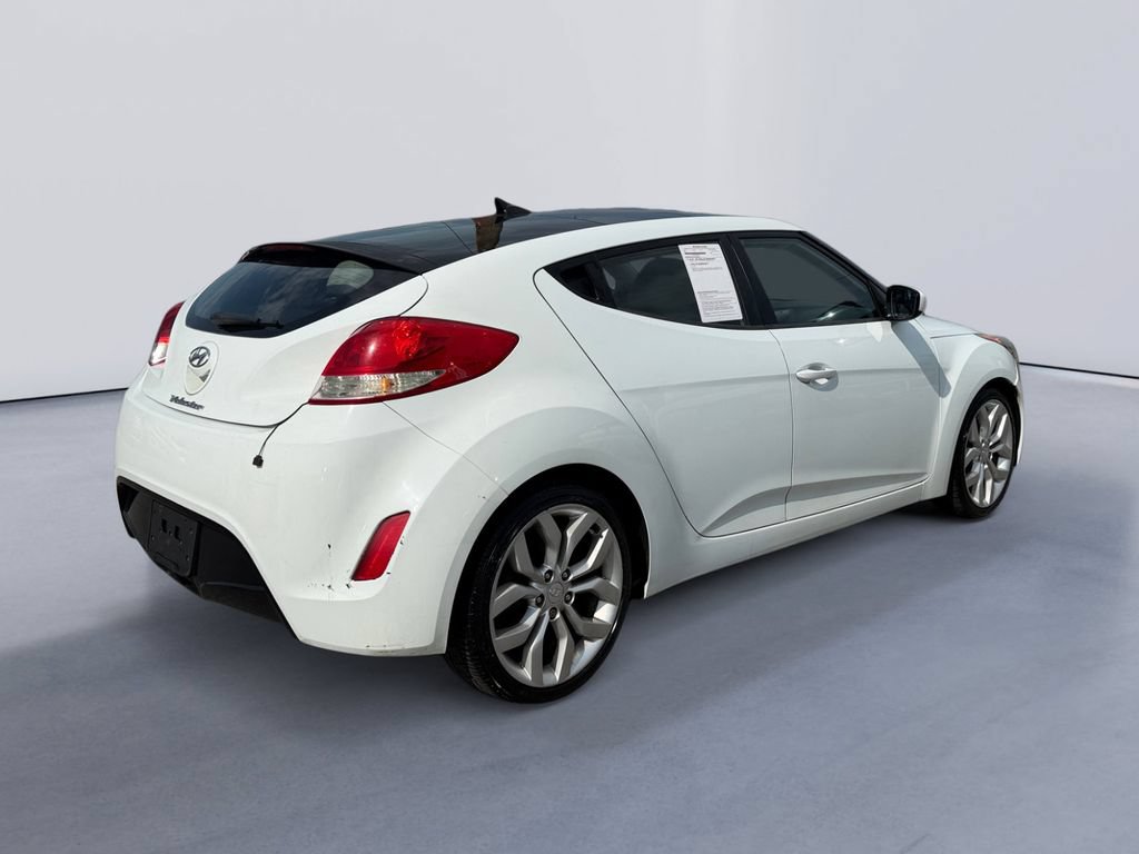 Used 2013 Hyundai Veloster w/ Style Pkg FWD image 3