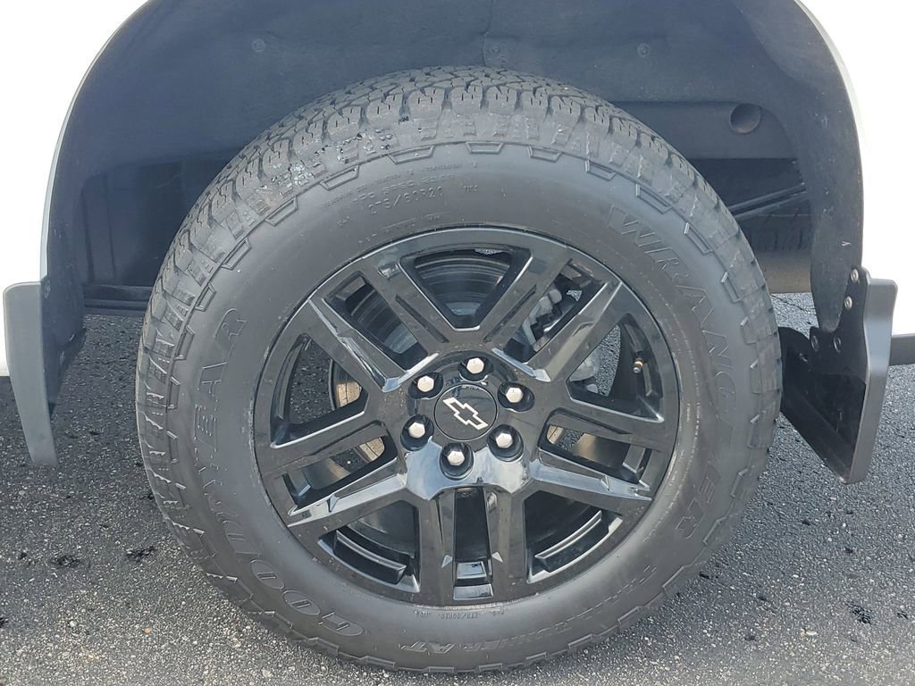 Used 2025 Chevrolet Silverado 1500 RST AWD/4WD image 6