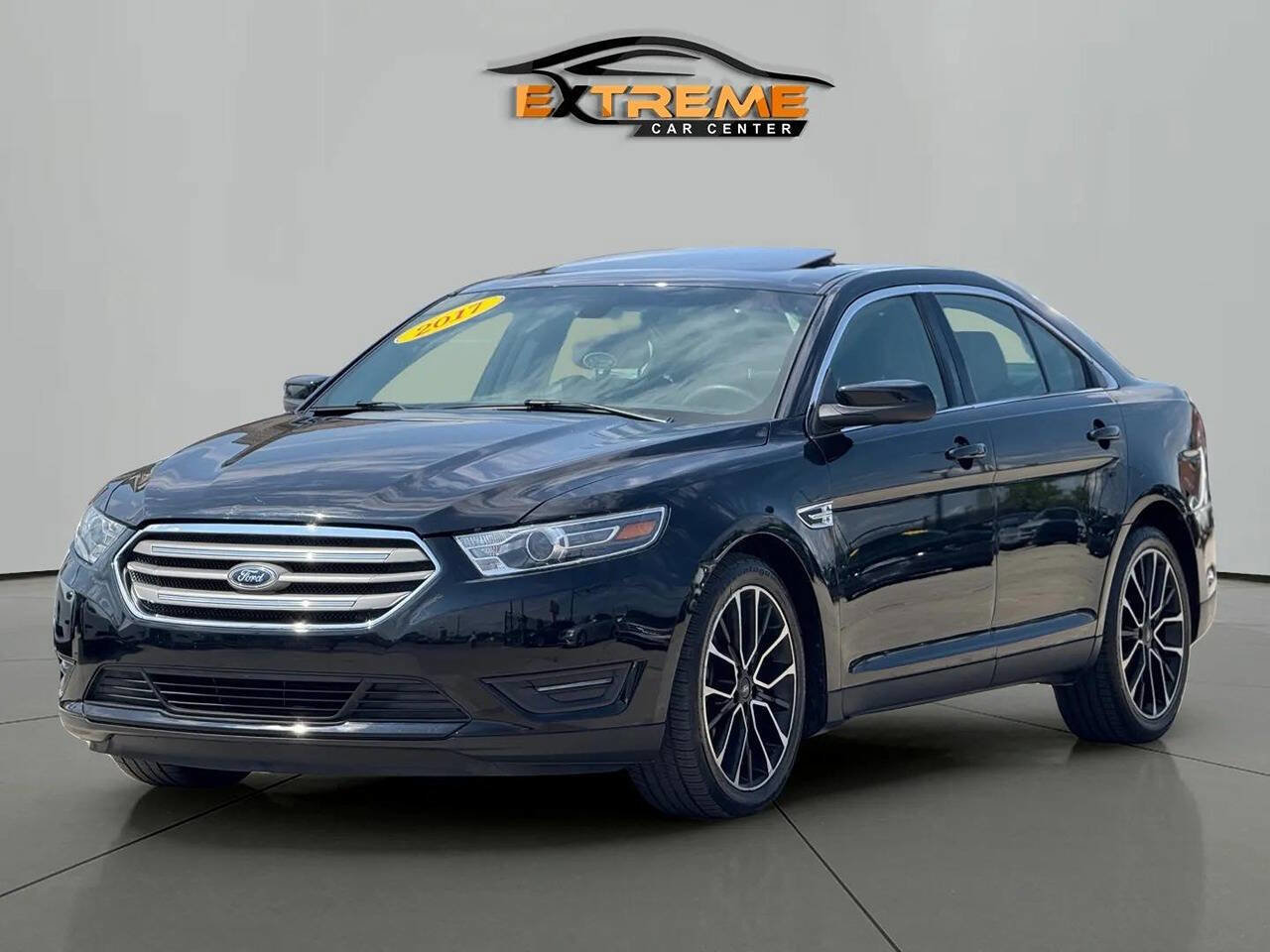 Used 2017 Ford Taurus SEL w/ Equipment Group 201A image 1