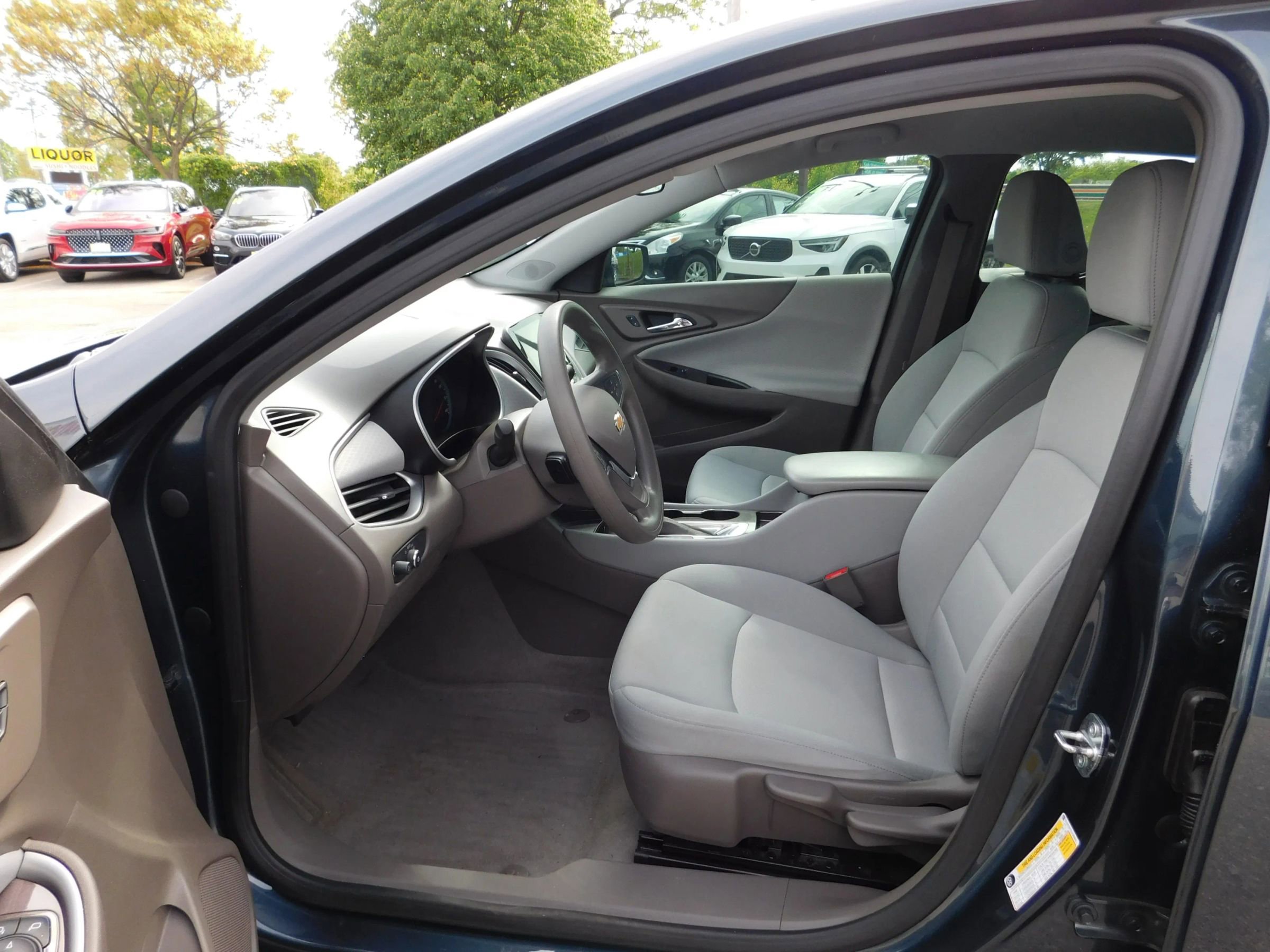 Used 2020 Chevrolet Malibu LS w/ LPO, Convenience Package 2 FWD image 11