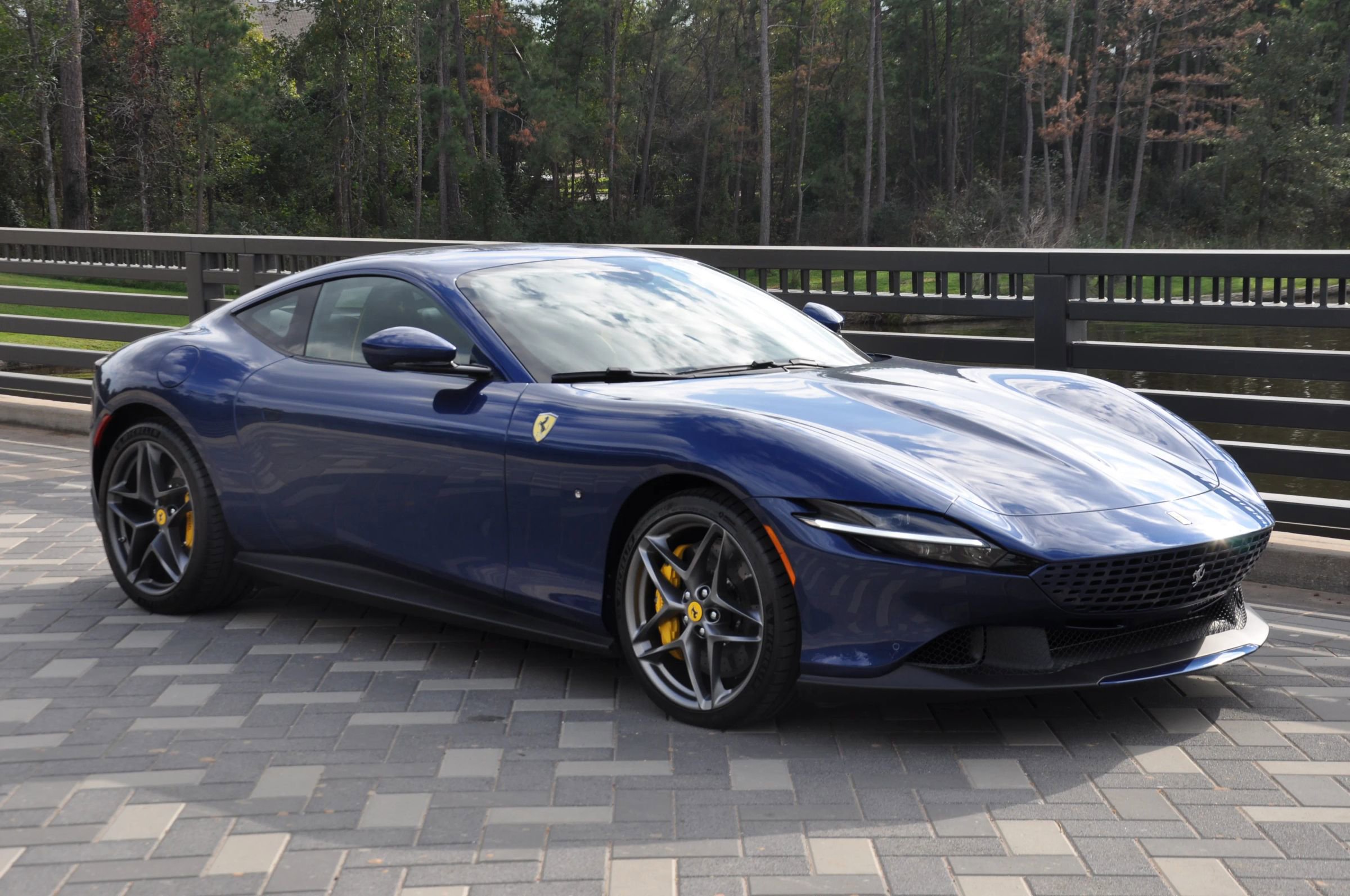 Used 2022 Ferrari Roma image 18