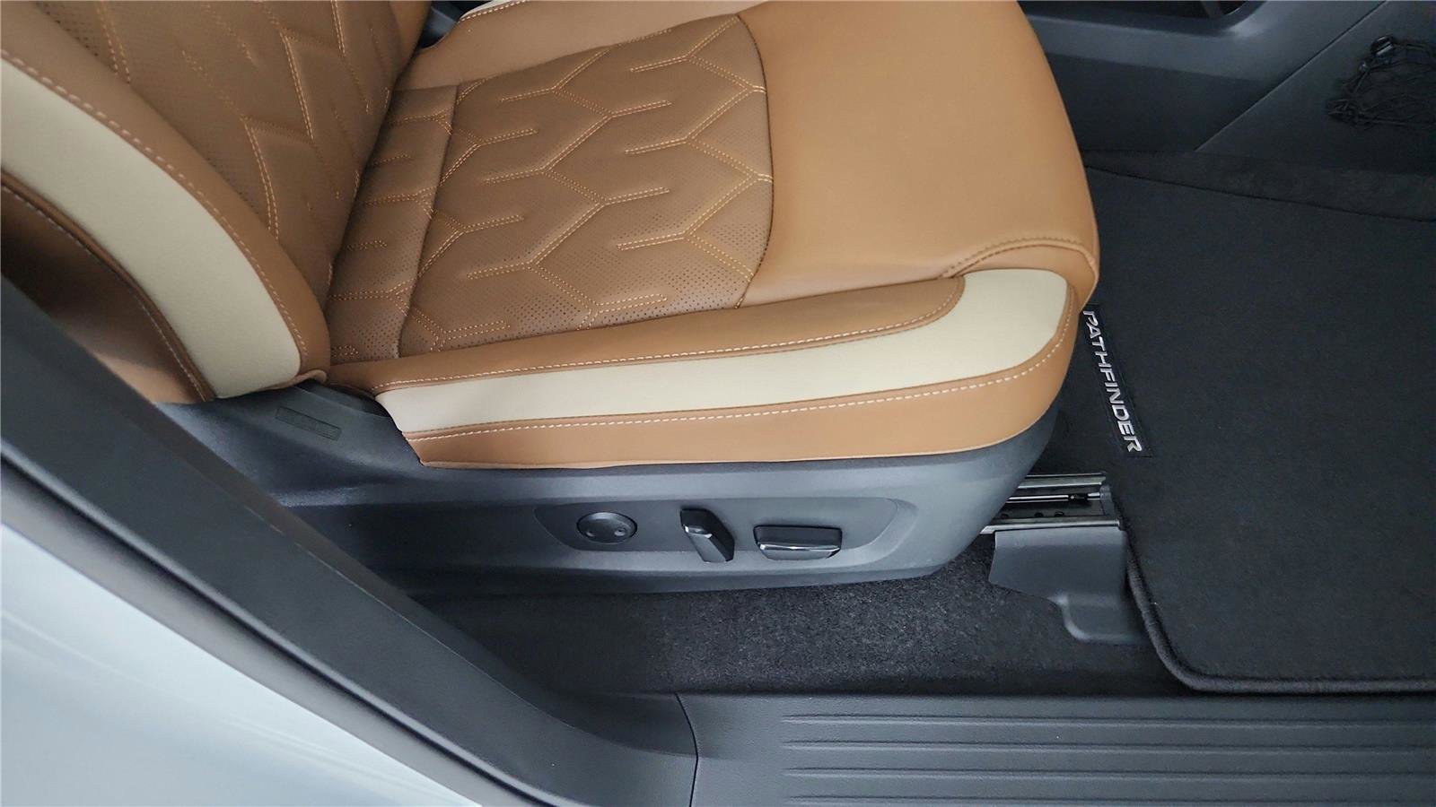 New 2026 Nissan Pathfinder Platinum AWD/4WD image 23