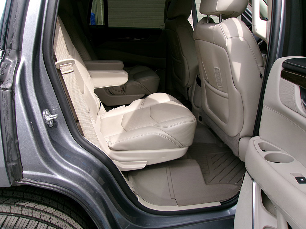 Used 2019 Cadillac Escalade Luxury image 12