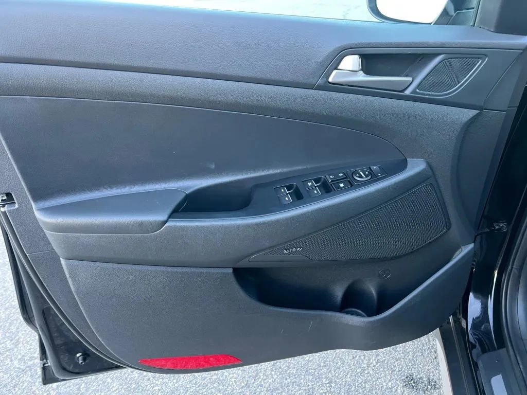 Used 2018 Hyundai Tucson Limited w/ Ultimate Package 02 image 25