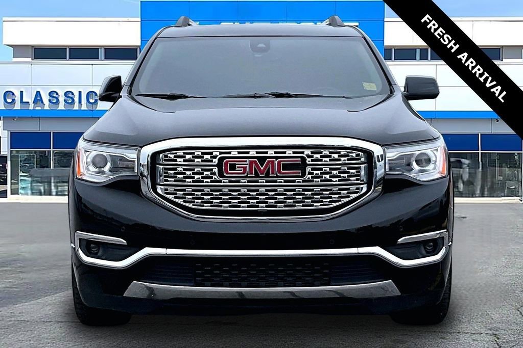 Used 2019 GMC Acadia Denali w/ Technology Package FWD image 2