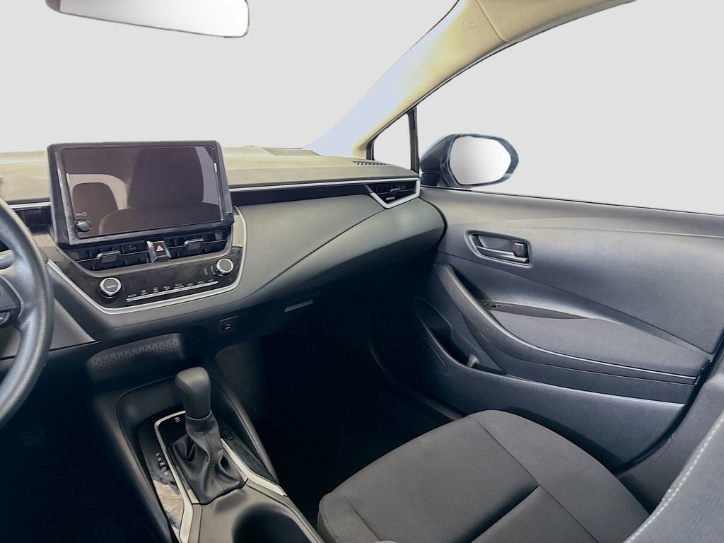 Used 2025 Toyota Corolla LE FWD image 16