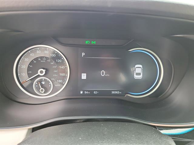 Used 2024 Genesis G70 2.5T image 17