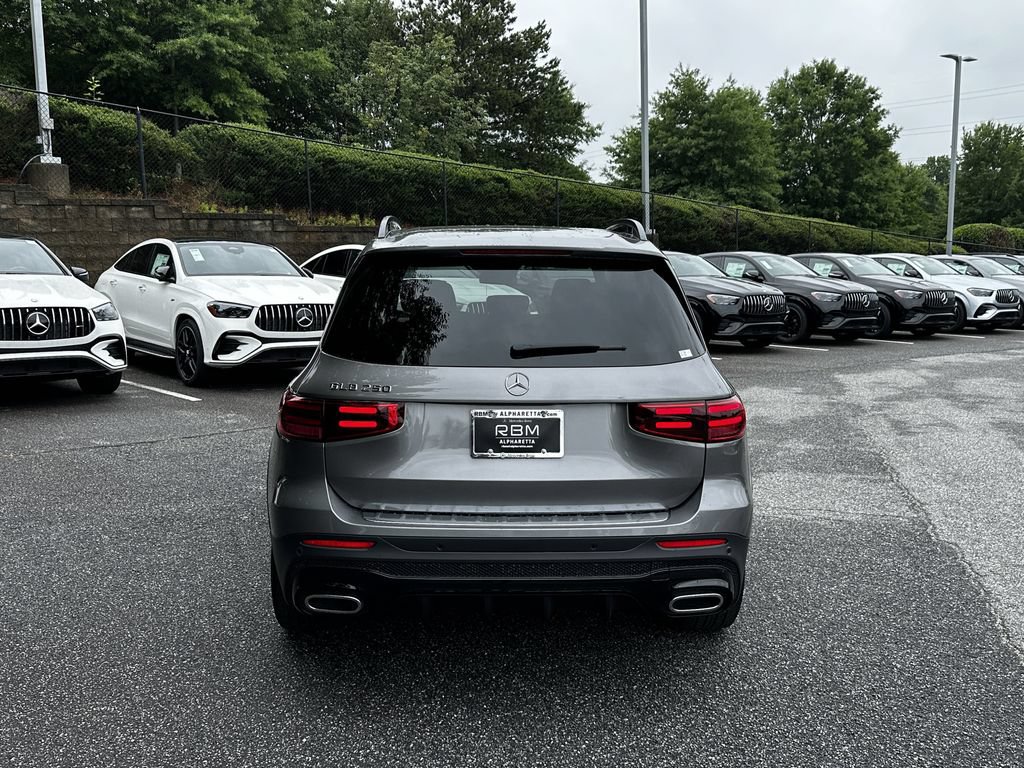 Certified 2025 Mercedes-Benz GLB 250 image 7