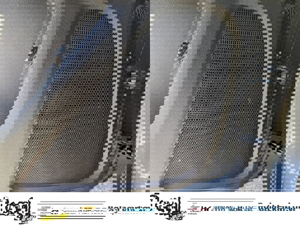 Used 2019 Chevrolet Traverse LT image 18