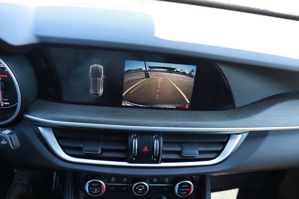 Used 2023 Alfa Romeo Stelvio Ti AWD/4WD image 29