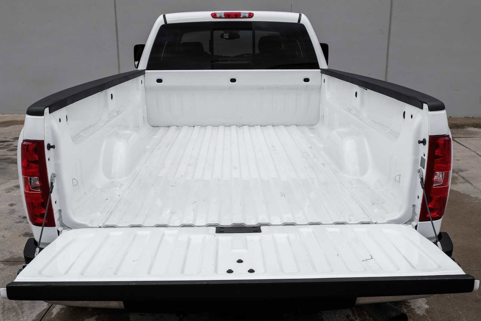 Used 2010 GMC Sierra 3500 SLT w/ SLT Convenience Package image 48