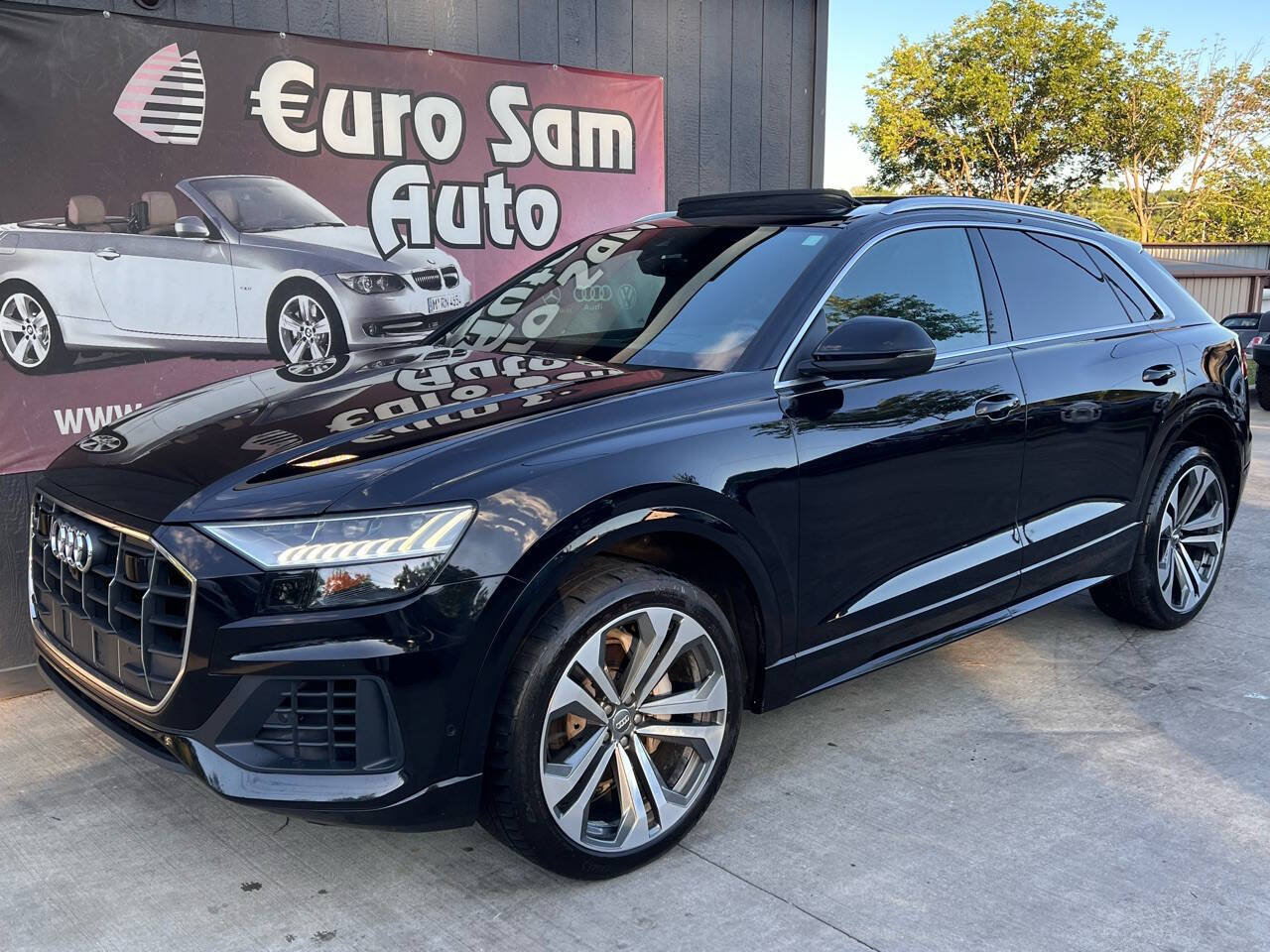 Used 2019 Audi Q8 Prestige AWD/4WD image 1