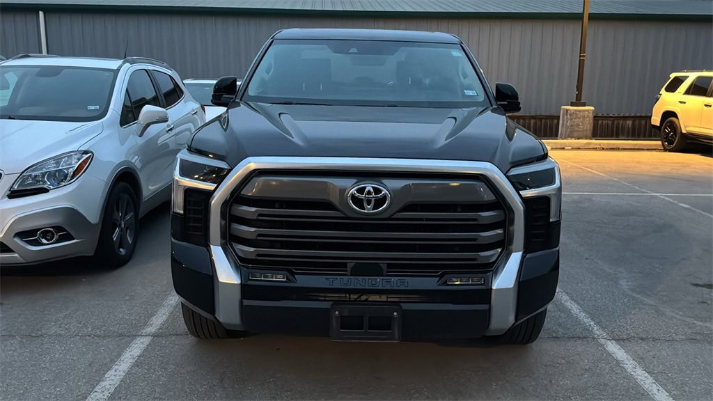 Used 2023 Toyota Tundra Limited image 2